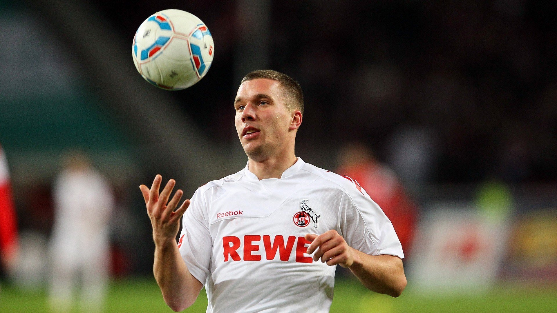 广厦与黄蜂的绞杀战，伦纳德用四记关键球诠释何谓大场面先生