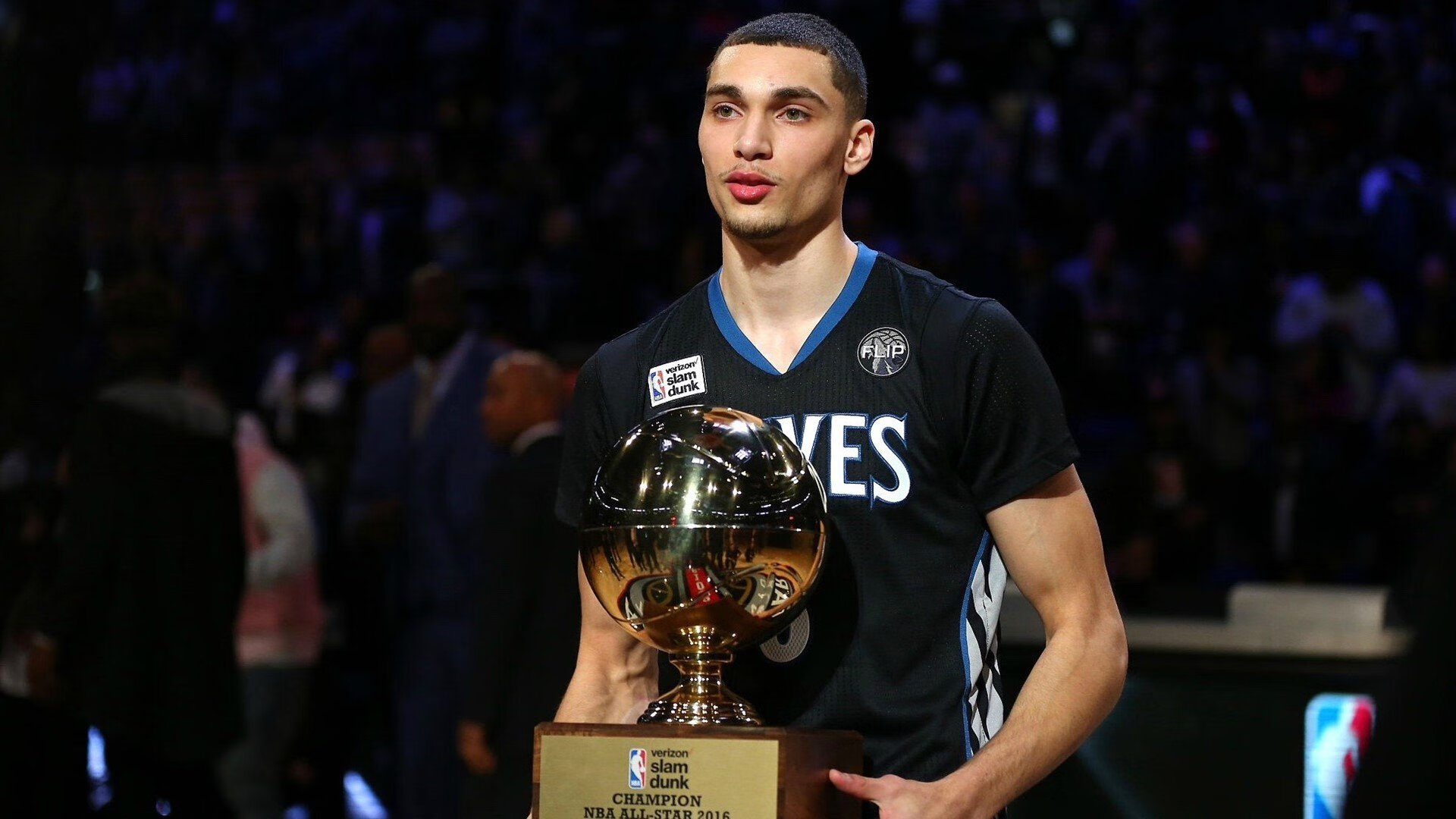 开云APP-冰与火之歌—小贾伦·杰克逊的绝杀与底特律活塞的觉醒之夜 当新星在鏖战中淬炼成钢，一支球队的命运齿轮开始转动