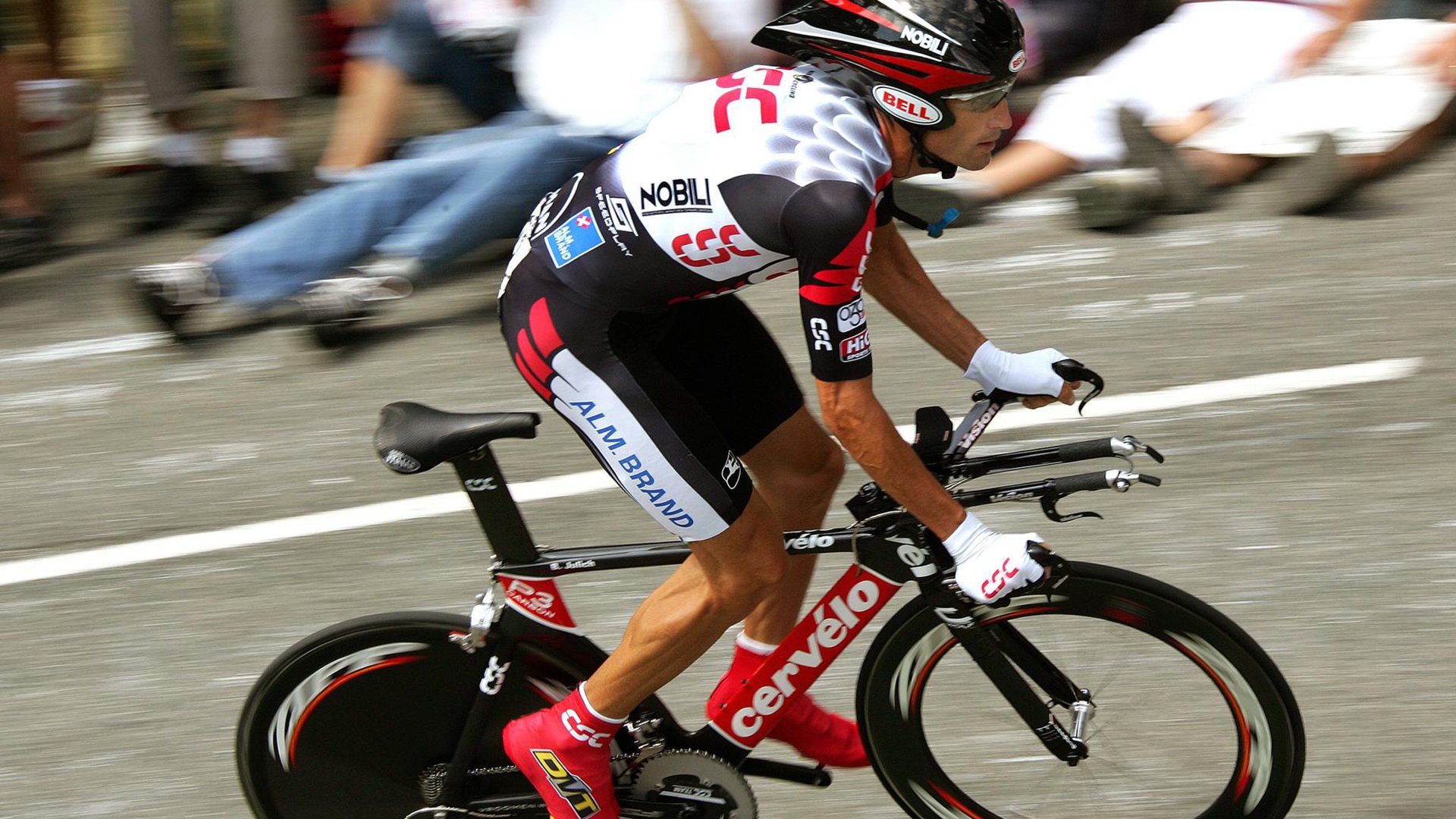 开云体育在线-从罪人到英雄，阿拉巴在多特蒙德对阵巴西的史诗之夜完成自我救赎